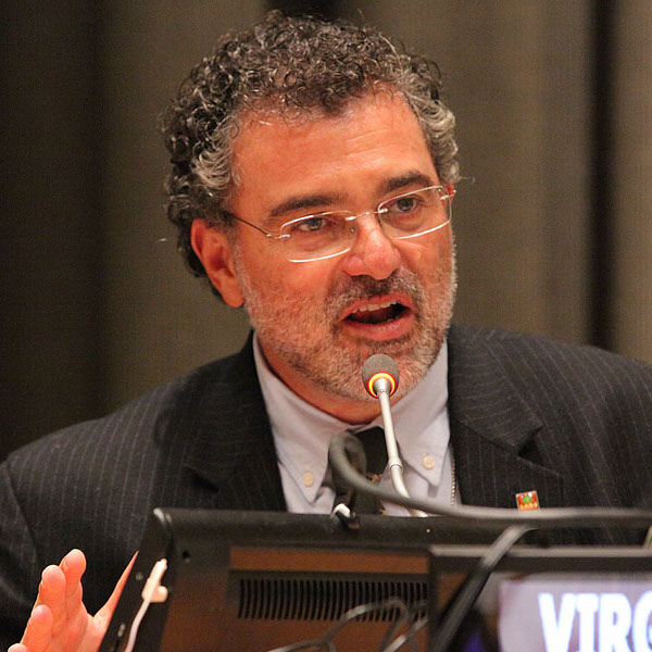Dr. Virgilio Viana